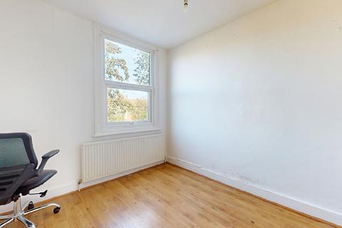 35 Foyle Road, London, N17 0NL