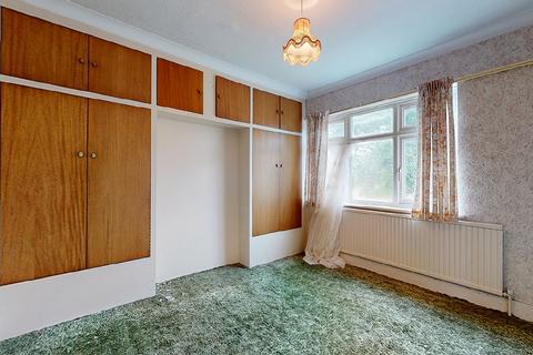 18 Barton Avenue, Romford, RM7 0ND