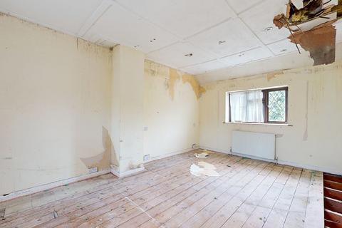 329 Hook Road, Epsom, KT19 8QU