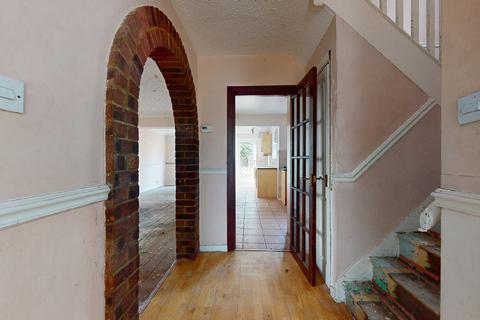 329 Hook Road, Epsom, KT19 8QU