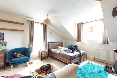 Flat 6, 1 Cameron Road, Croydon, CR0 2SR