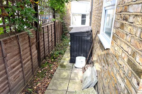 Flat 1, 78 Upper Tollington Park, London, N4 4NB