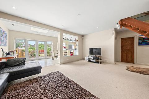 49 Temple Avenue, London, N20 9EL