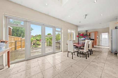 49 Temple Avenue, London, N20 9EL