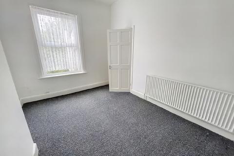 86 Ash Grove, Wavertree, Liverpool, L15 1ET
