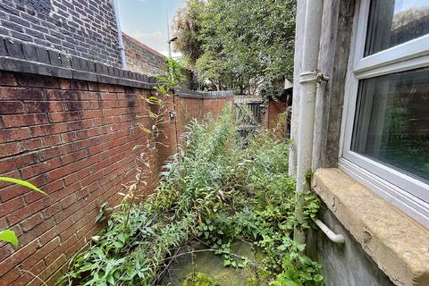 86 Ash Grove, Wavertree, Liverpool, L15 1ET