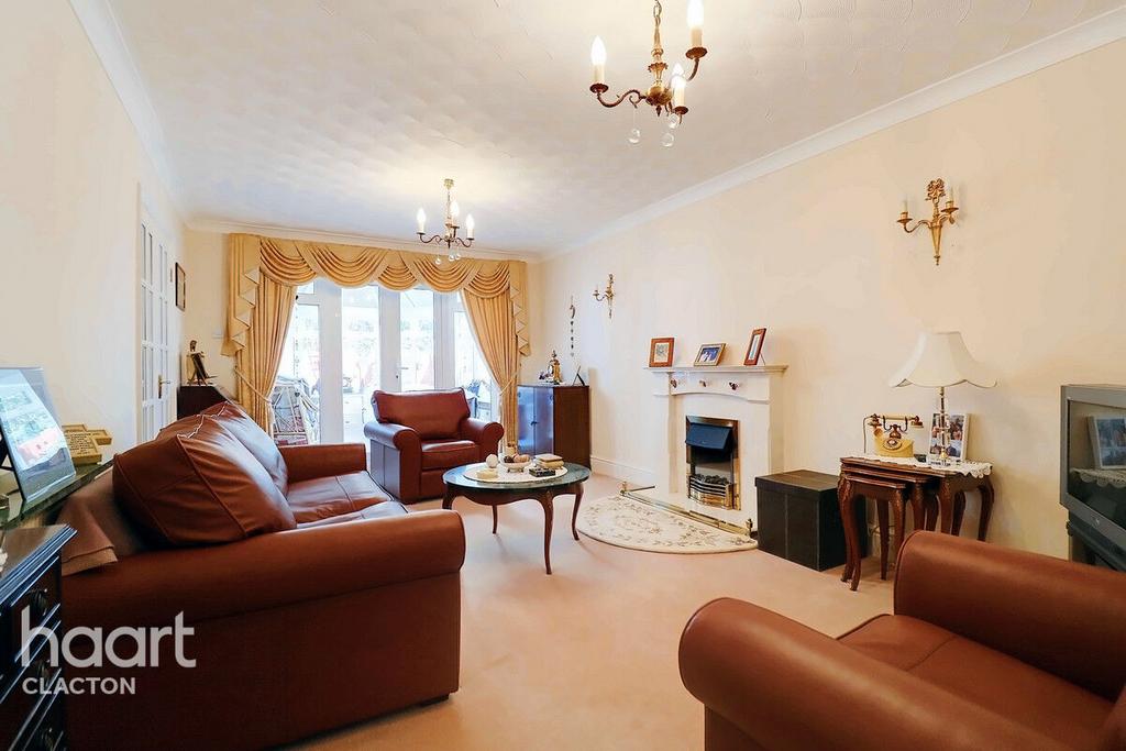 Gorse Lane, ClactonOnSea 3 bed detached bungalow for sale £375,000