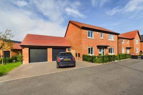 4 bedroom detached house for sale, Milliner Crescent, Churchdown, Gloucester, Gloucestershire, GL3