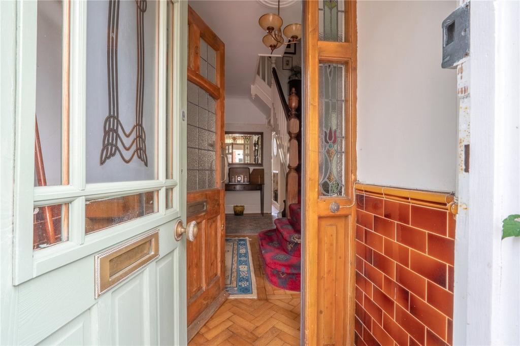 Llwyn Y Grant Place, Penylan, Cardiff, CF23 4 bed terraced house for