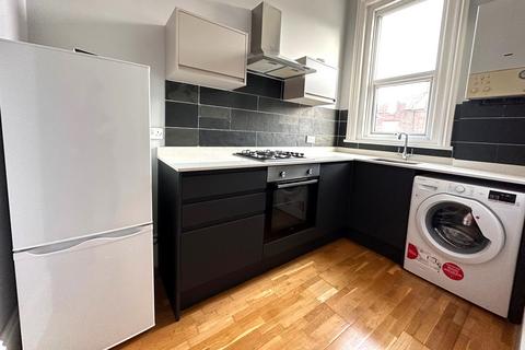 1 bedroom flat to rent, St Andrews Road, Southsea Unfurinshed