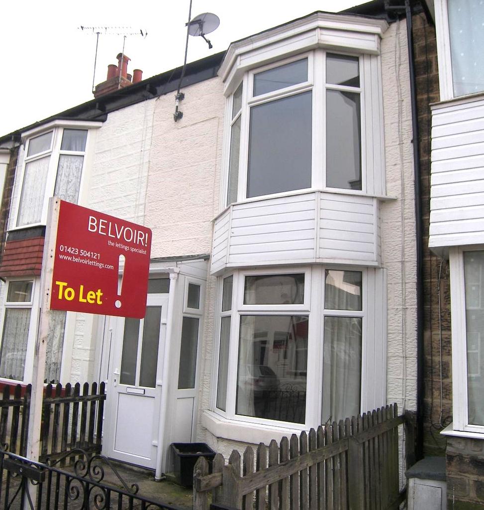 Birch Grove, Harrogate, HG1 2 bed terraced house £775 pcm (£179 pw)