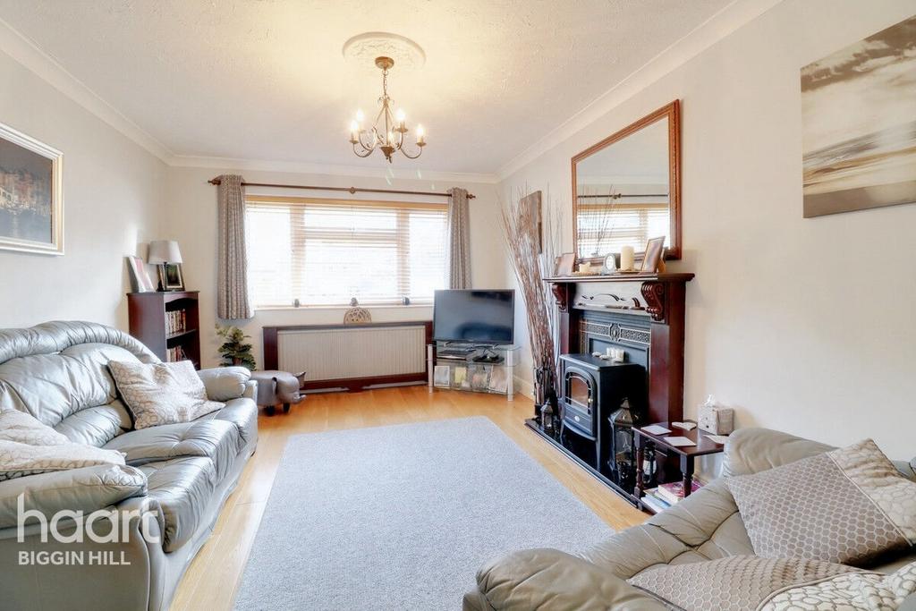 Alexandra Road, Biggin Hill 3 bed semidetached house for sale £450,000