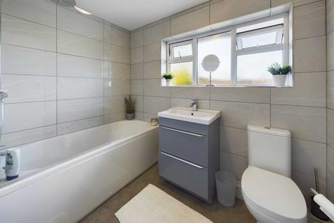 39 Keiths Road, Hemel Hempstead, HP3 8DR