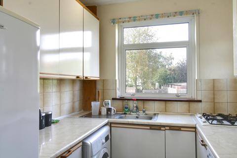 4 Barnesdale Crescent, Orpington, BR5 2AX
