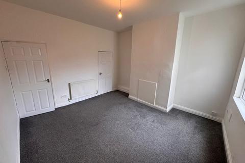 2 bedroom terraced house to rent, Rawmarsh Hill, Parkgate, Rotherham S62 6DW