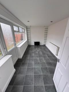 2 bedroom terraced house to rent, Rawmarsh Hill, Parkgate, Rotherham S62 6DW