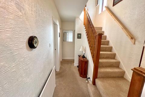 68 Barrington Road, Solihull, B92 8DR