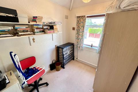 68 Barrington Road, Solihull, B92 8DR