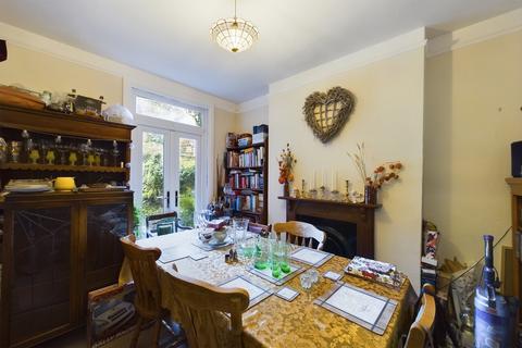 5 Bournemouth Gardens, Folkestone, CT19 5BB