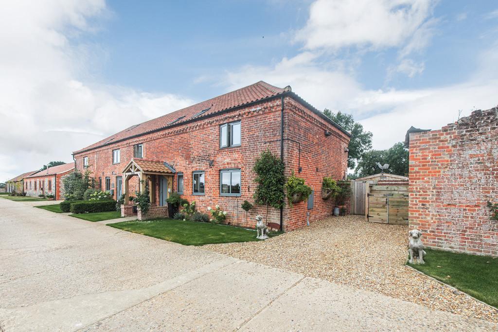 Thorpe Market 3 bed barn conversion for sale £685,000