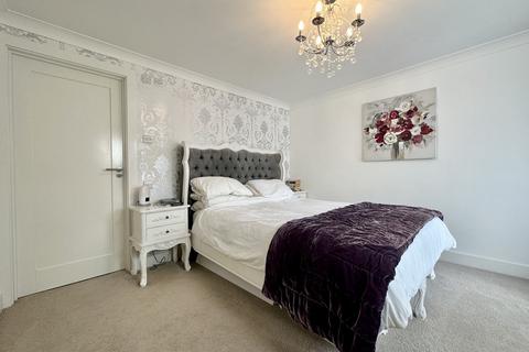 9 Sandy Close, Wimborne, BH21 2NG