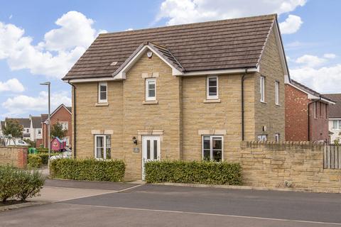 8 Commonwealth Drive, Troon, KA10 7FB