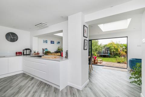 19 Hillside Road, Winchester, SO22 5NW