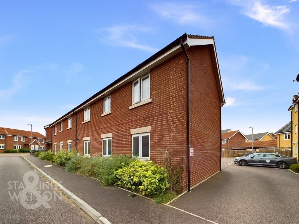 Falcon Crescent, Queens Hill, Norwich 2 bed flat for sale £170,000