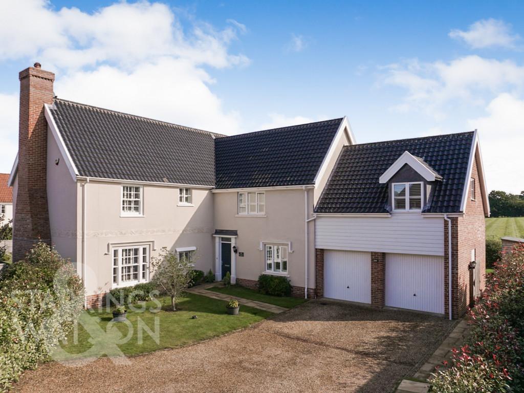 Broomefield Road, Stoke Holy Cross, Norwich 5 bed detached house for