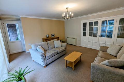 2 bedroom apartment to rent, Derbyshire Road, Sale