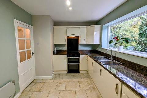 2 bedroom apartment to rent, Derbyshire Road, Sale