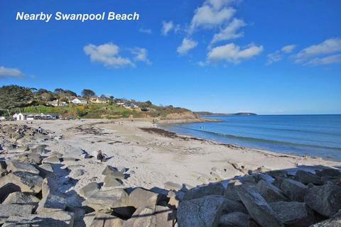 240 Longfield, Falmouth, TR11 4ST
