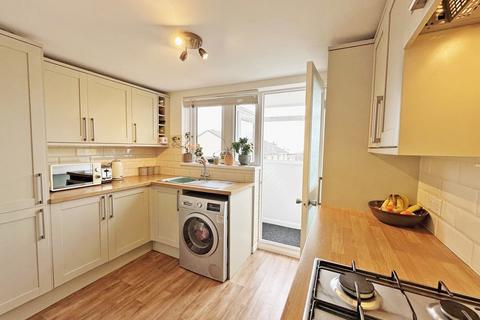 240 Longfield, Falmouth, TR11 4ST