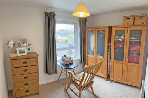 240 Longfield, Falmouth, TR11 4ST