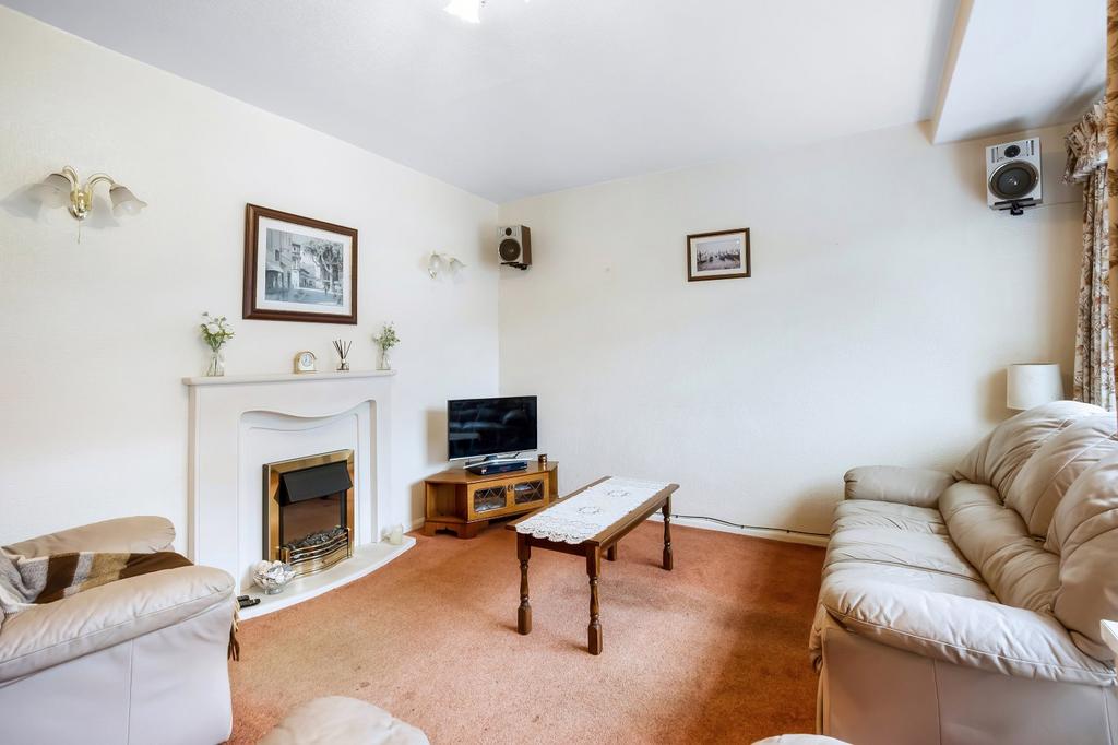 Milner Bank, Otley, West Yorkshire, LS21 3 bed semidetached house £