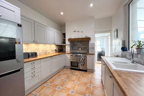 9 Castan Road, Pontyclun, CF72 9EH