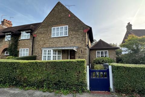 6 Asmuns Place, London, NW11 7XG