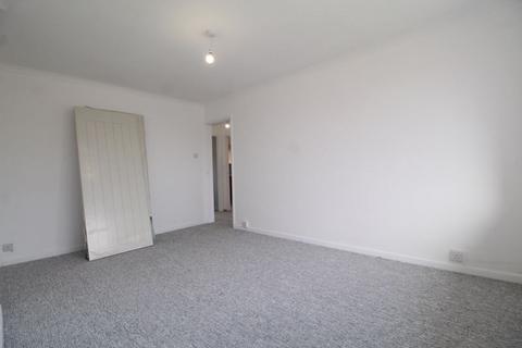 2 bedroom flat for sale, Turners Road North, Luton