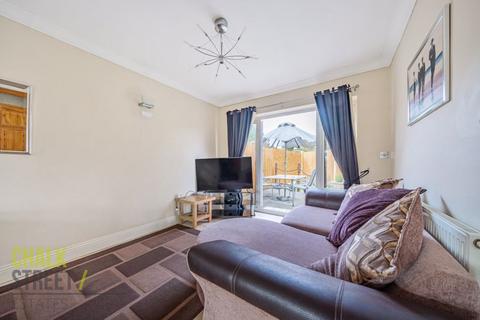 81 Allen Road, Rainham, RM13 9JX
