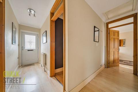 81 Allen Road, Rainham, RM13 9JX