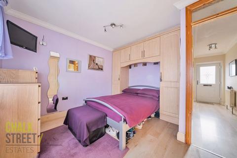 81 Allen Road, Rainham, RM13 9JX