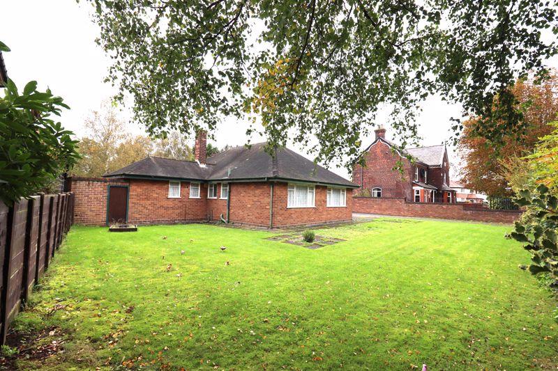 Stocks Lane, Penketh, WA5 3 bed detached bungalow for sale £625,000