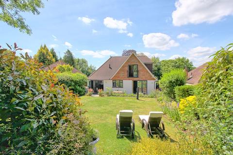 4 bedroom detached house for sale, London Road, Chalfont St. Giles