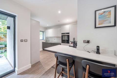 5 Asplands Close, Woburn Sands, Milton Keynes, MK17 8PD