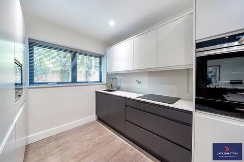 5 Asplands Close, Woburn Sands, Milton Keynes, MK17 8PD