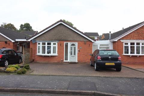 2 bedroom bungalow for sale, Meadfoot Drive, Kingswinford DY6