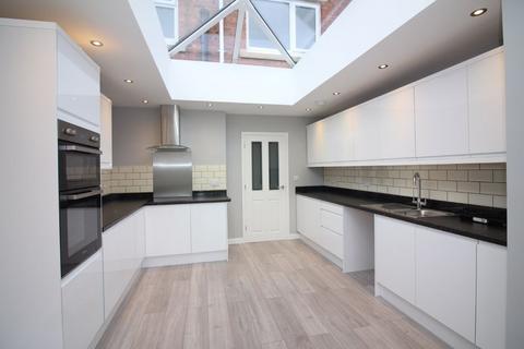 3 bedroom terraced house for sale, Maidensbridge Road, Kingswinford DY6