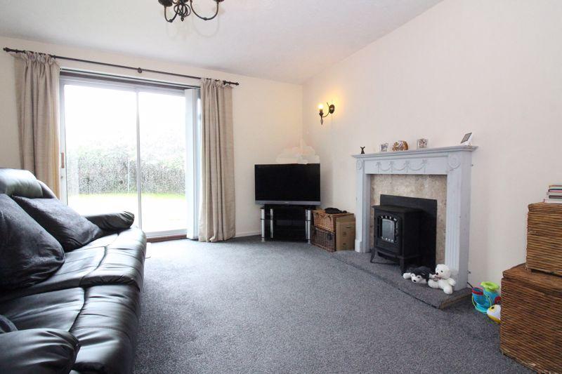 Sweetbrier Drive, Stourbridge DY8 2 bed semidetached house for sale