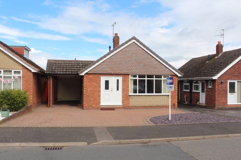Frayne Avenue, Kingswinford DY6 2 bed detached bungalow £280,000