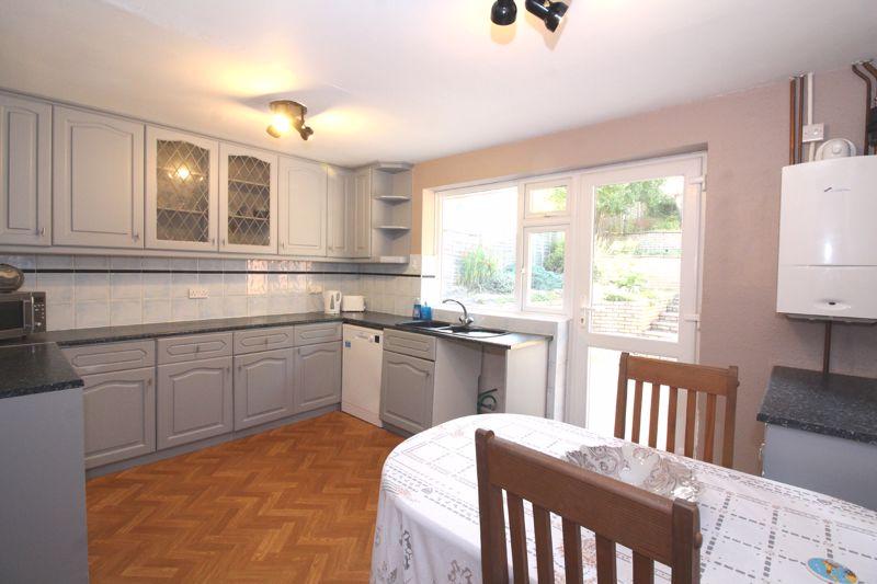 Lawnswood Road, Stourbridge DY8 4 bed detached house for sale £360,000